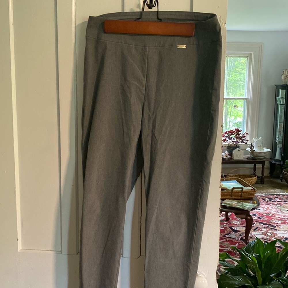 I.N.C. International Concepts
Women's Mid-Rise Skinny Pants, Regular